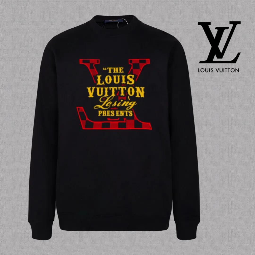 🅿️250 hot style on the shelves🔥❗ 💫〖Louis Vuitton LV〗 Fashionable round neck sweatshirt, casually matched with various styles, it is perfectly handsome😎The whole dress is made of double waistcoats, which makes the whole dress more three-dimensional. Not ordinary factories can do such fine work. The 2025 spring style counters are on sale, exquisite round neck terry sweatshirt, high-end double-strand pure cotton Customized drawstring ribs are dyed in the same vat and are complete with three standards. The chest craftsmanship adopts a simple and elegant pattern on the chest, which is easy to control for any age group! Fit and comfortable! Customized thickened 440g terry sweatshirt fabric, soft and comfortable to the touch, with a three-dimensional shape! 🙌🏻 It’s also very breathable, so it’s a versatile style that can be worn with any outfit! ✔Color: Black White Apricot Size: S M L XL 2XL